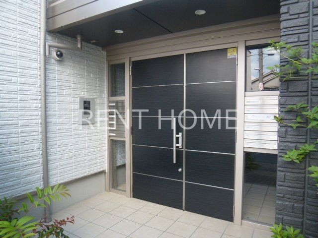 エントランス　オートロック完備