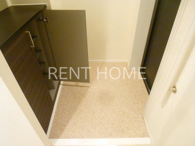 玄関　玄関・シューズボックス付き