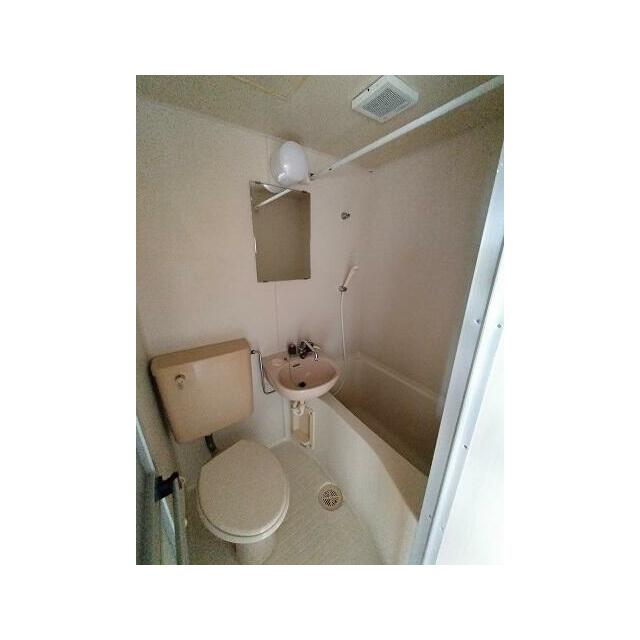 バス・シャワールーム　バストイレ併設