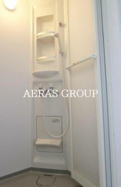 バス・シャワールーム　シャワー室