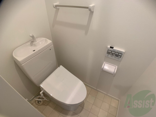 トイレ　こちらはトイレです。清潔感があり、安心して使用できます。