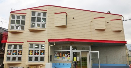 幼稚園・保育園　東大阪市立鴻池子育て支援センター（幼稚園・保育園）まで366m