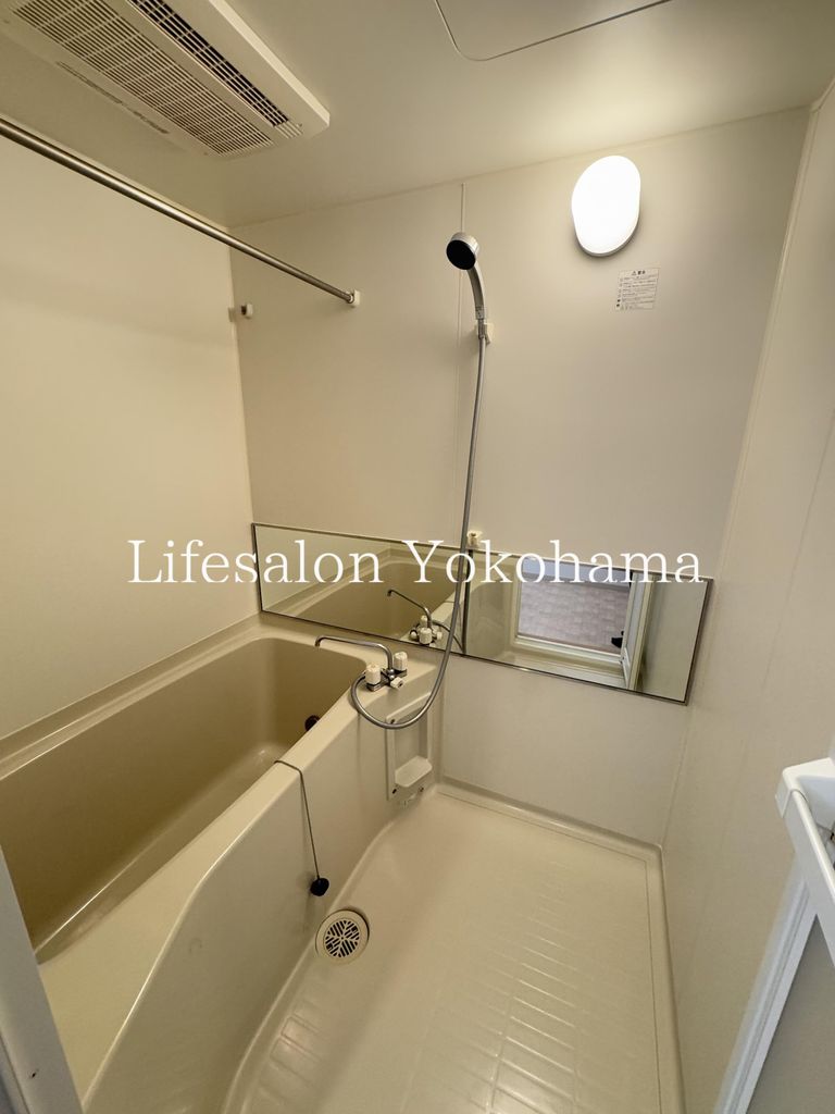 バス・シャワールーム　バルコニー