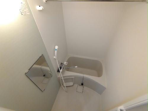 バス・シャワールーム　鏡＆手摺付き