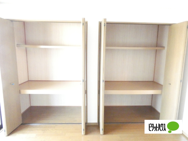 収納　※写真は別のお部屋です。
