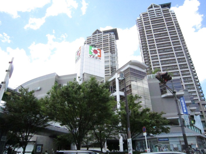 スーパー　イズミヤ（スーパー）まで1200m