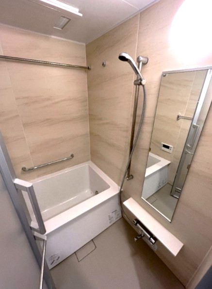 バス・シャワールーム　風呂