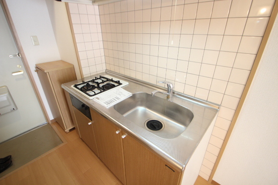 キッチン　※別号室の写真になります。