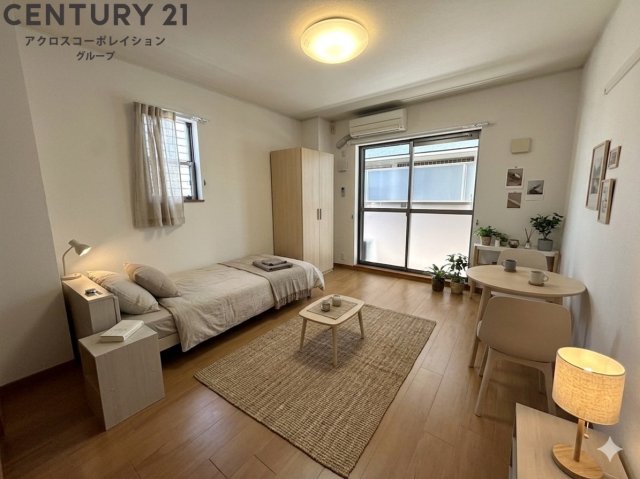 居室・リビング　画像中の家具はAIにより配置加工しているため付属しません