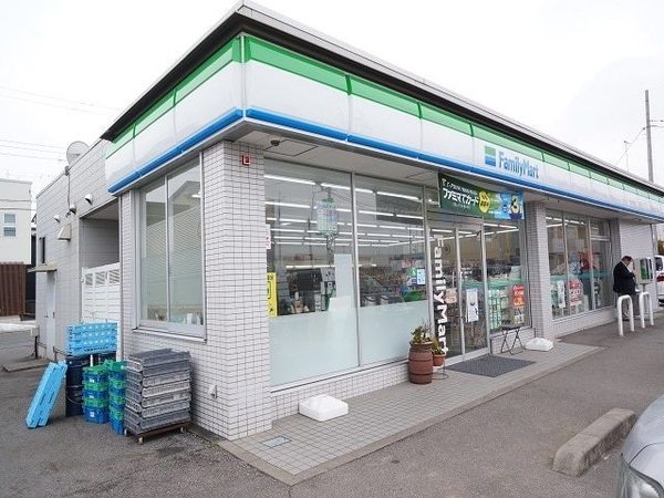 コンビニ　ファミリーマートゆいの杜五丁目店（コンビニ）まで633m