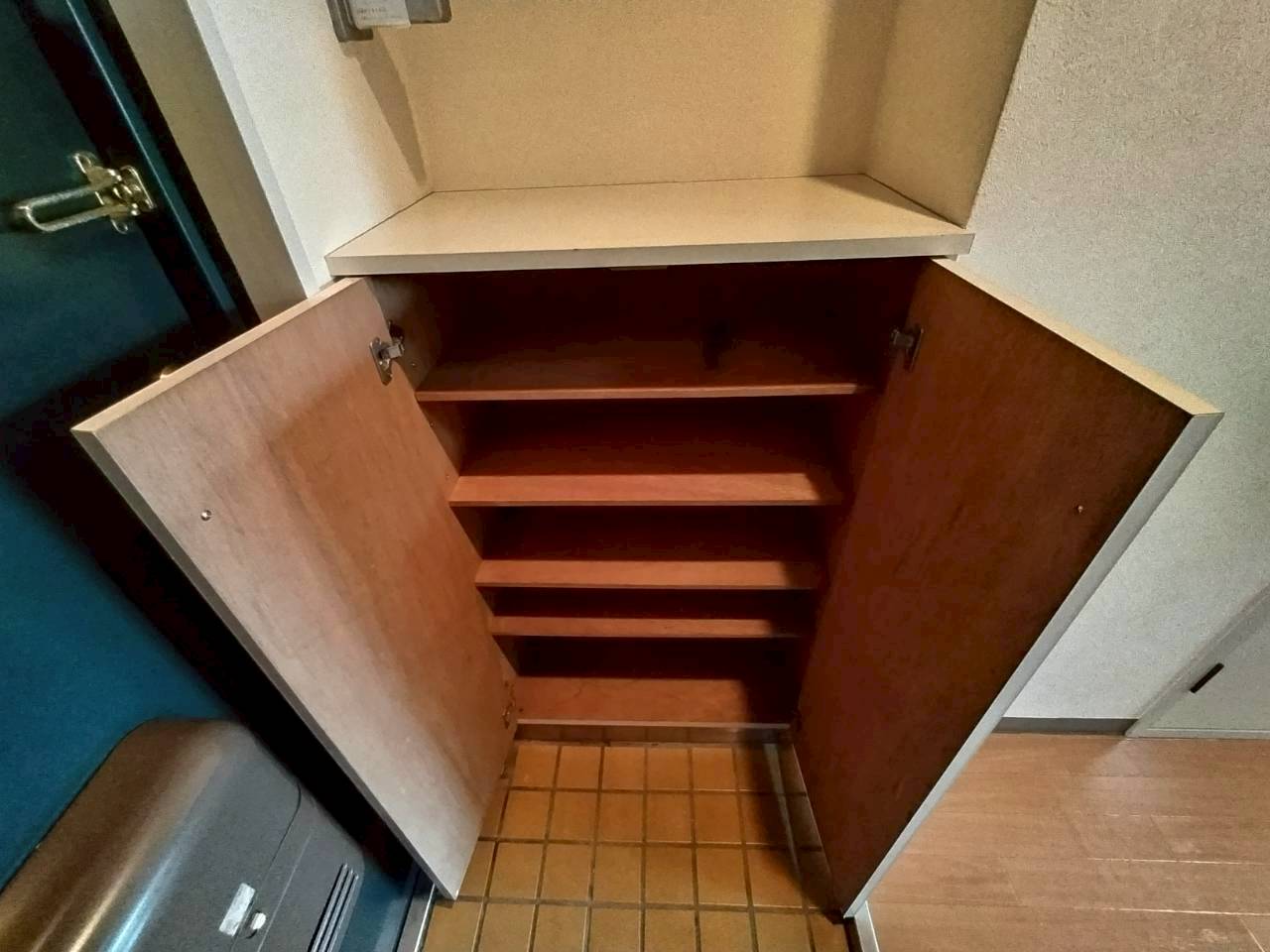 ホワイトメゾン富田の玄関写真