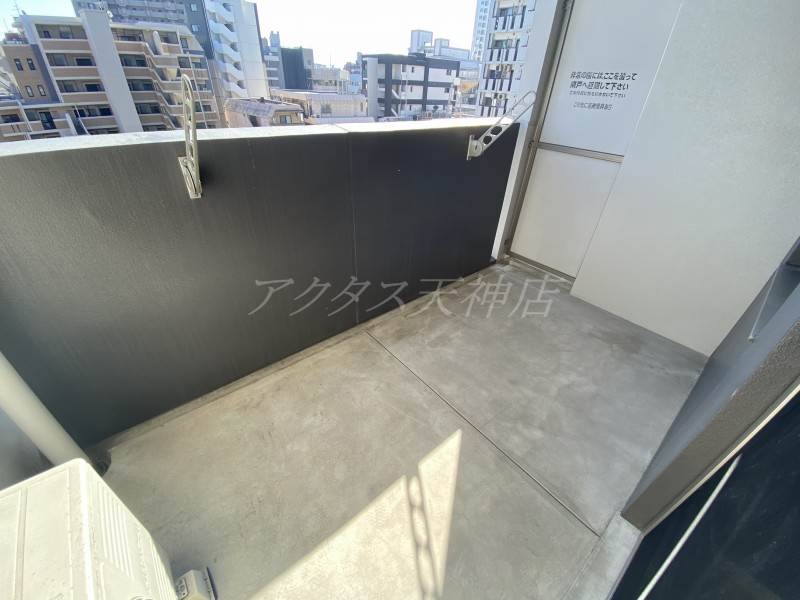 バルコニー　奥行のあるバルコニーです。