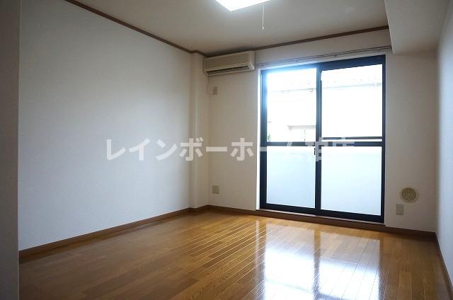 居室・リビング　ゆったりとした居間です