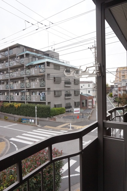 バルコニー　バルコニー付！お天気のいい日は洗濯物も気持ちよく干せますね！