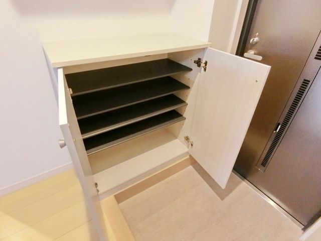 玄関　★お問い合わせはタウンハウジング府中店まで★