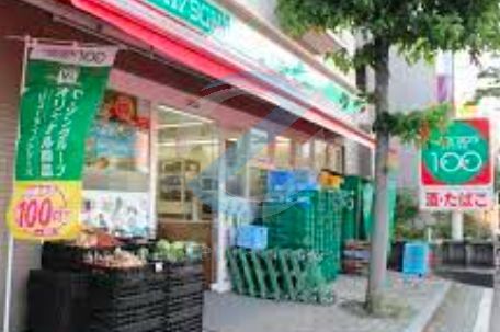 コンビニ　ローソンストア100松江七丁目店（コンビニ）まで240m