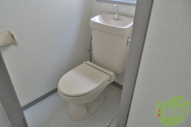トイレ　トイレはこちらです。シンプルな作りなのがまたイイですね。