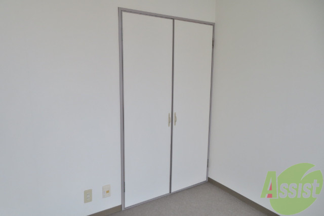 収納　収納箇所はクローゼットです。荷物などはこちらにどうぞ。