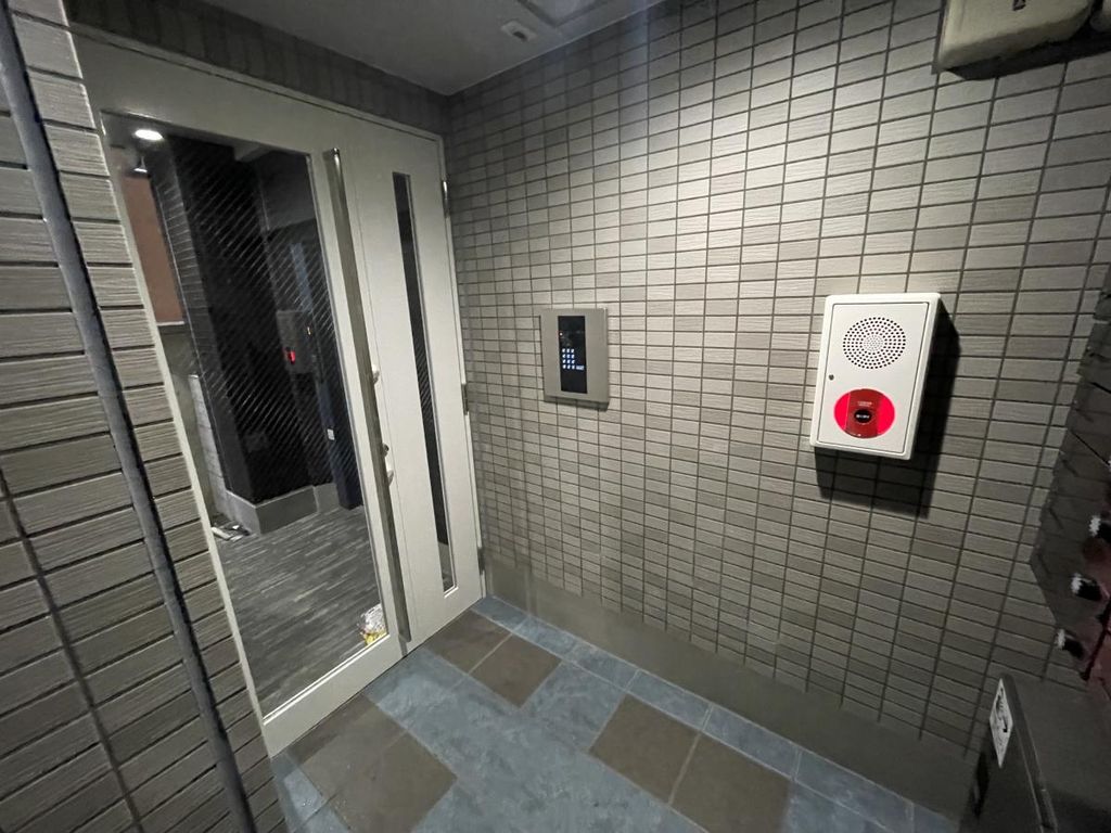 エントランス　エントランス