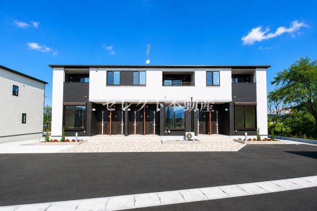 建物外観　【エテルノ　ソーレII】外観もきれいです