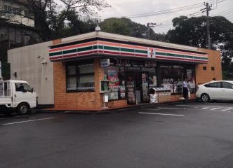 コンビニ　セブンイレブン　土浦中店（コンビニ）まで680m