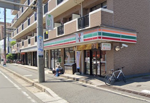 コンビニ　セブン-イレブン船橋塚田駅前店（コンビニ）まで874m