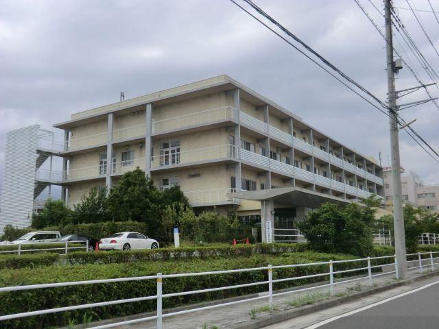 病院　愛友会三郷中央総合病院（病院）まで683m
