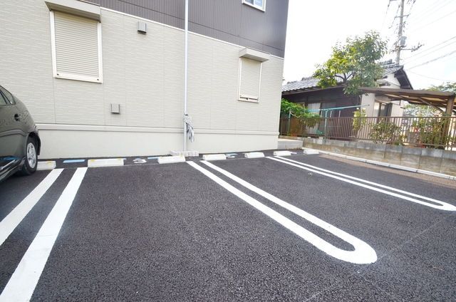 駐車場　同施工会社イメージ写真
