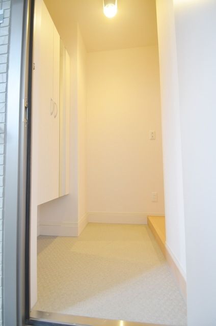 玄関　同施工会社イメージ写真