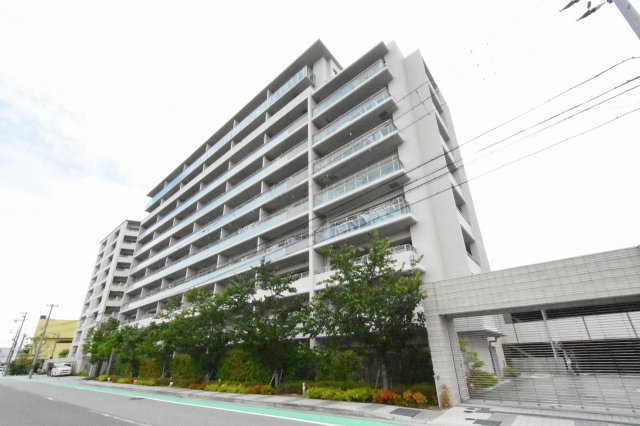 建物外観　オートロック付きで安心です！