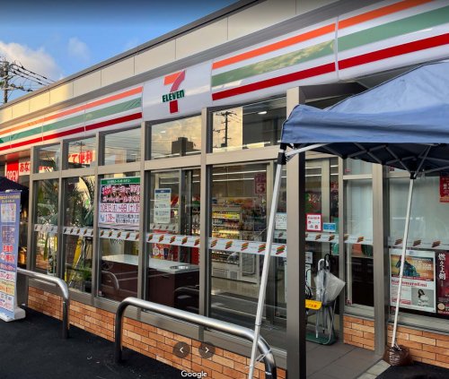 コンビニ　セブンイレブン 那覇新都心銘苅店（コンビニ）まで393m