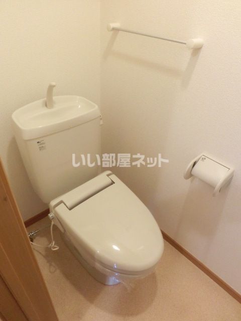 プレール B棟のトイレ写真