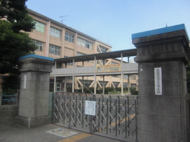 小学校　犬山市立犬山南小学校（小学校）まで2500m