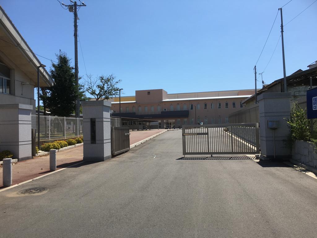 中学校　ひたちなか市立那珂湊中学校（中学校）まで803m