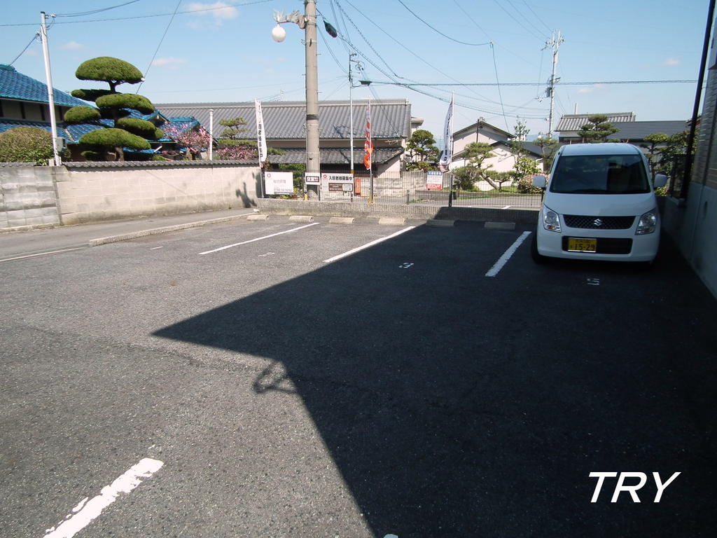 駐車場　敷地内駐車場