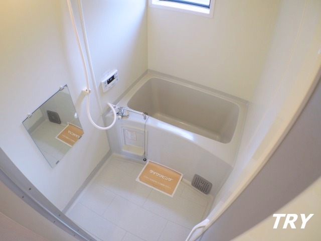 バス・シャワールーム　追炊き機能付です。