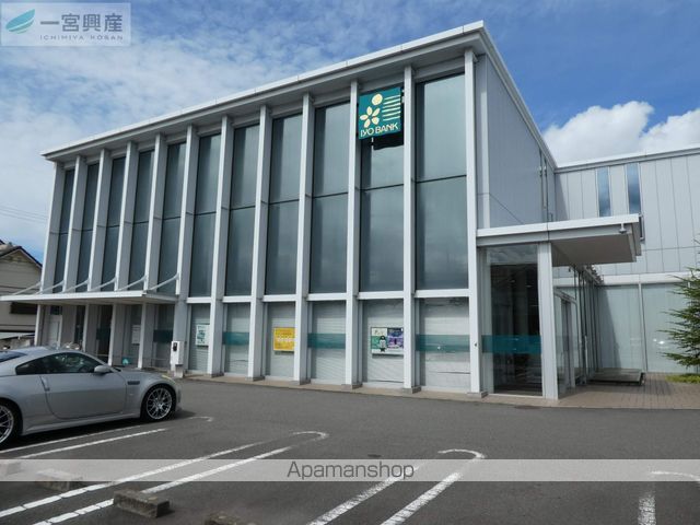 銀行　伊予銀行森松支店（銀行）まで405m