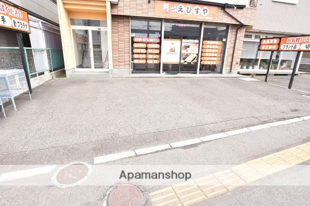 駐車場　エントランス