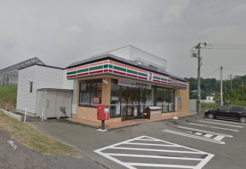 コンビニ　セブンイレブン富士見皆沢店（コンビニ）まで1253m