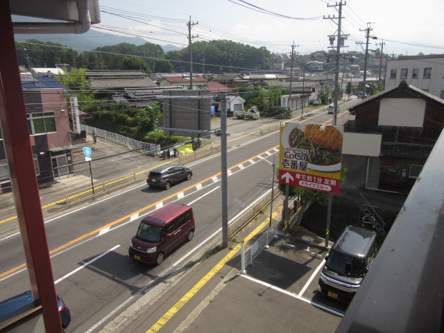 【上田市中央のアパートの眺望】