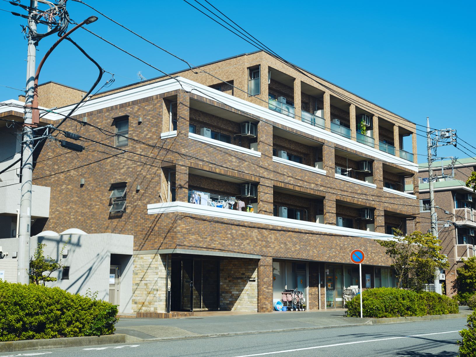 プランタン細野の建物外観