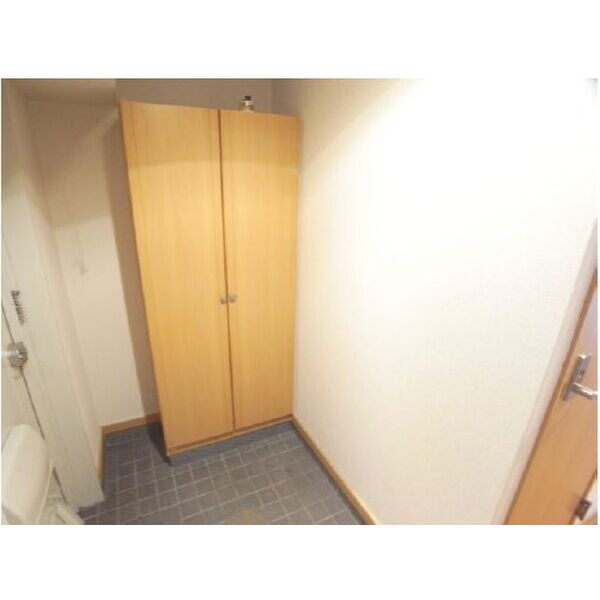 玄関　【保育園】名古屋市亀の井保育園まで785m