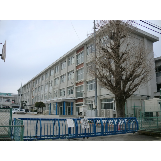 小学校　島小学校　　　４２（小学校）まで590m