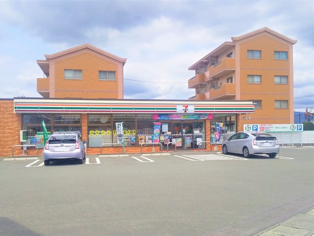 コンビニ　セブンイレブン久留米二千年橋店（コンビニ）まで85m