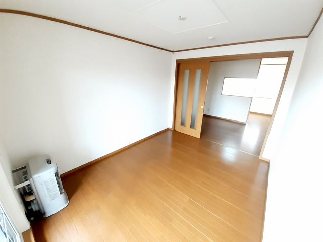 【函館市桔梗のアパートの居室・リビング】