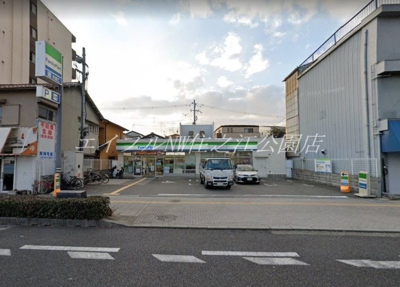 コンビニ　ファミリーマート浜口西一丁目店（コンビニ）まで187m