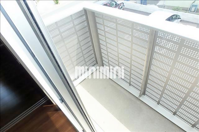 バルコニー　南向きで日当たり良好です。