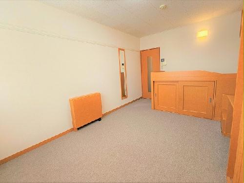 居室・リビング　2Ｆはカーペットです。