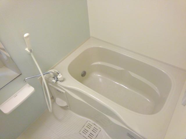 バス・シャワールーム　清潔感のあるキッチン