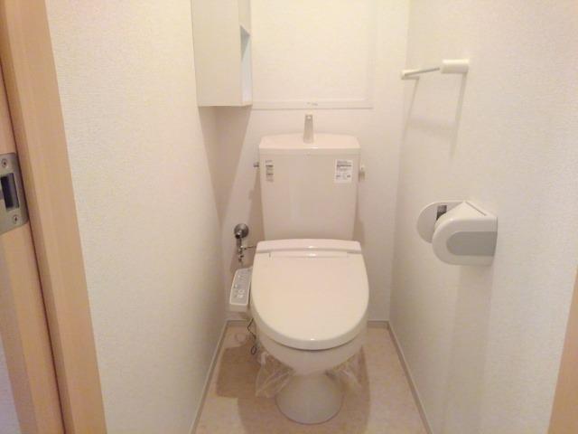 トイレ　温水洗浄便座